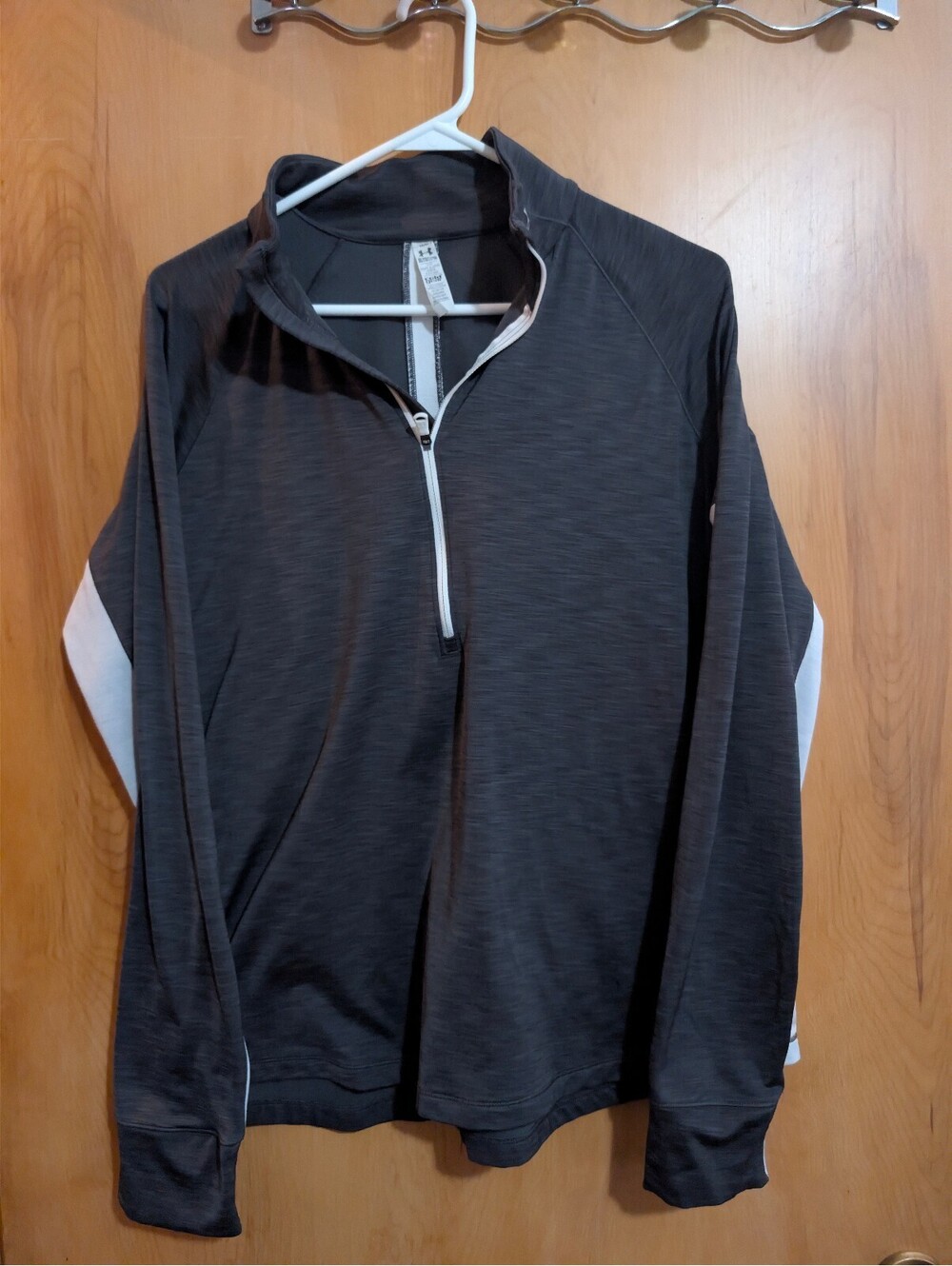 Under Armour ColdGear Heather and Gray 1/4 Zip Pullover Jacket Size Medium